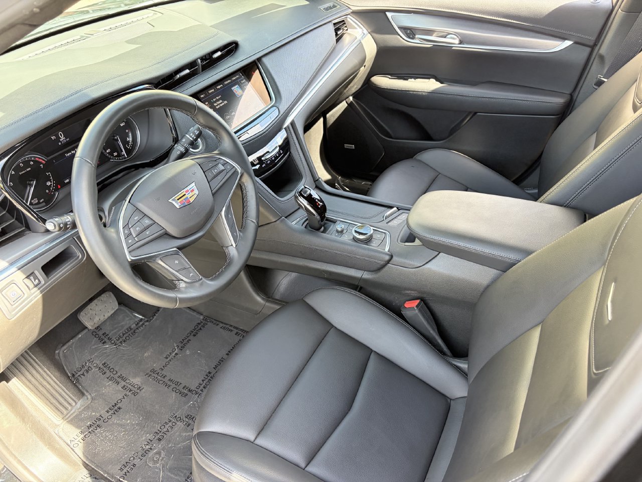 Certified 2024 Cadillac XT5 Luxury w/ LPO, Floor Liner Package FWD image 20