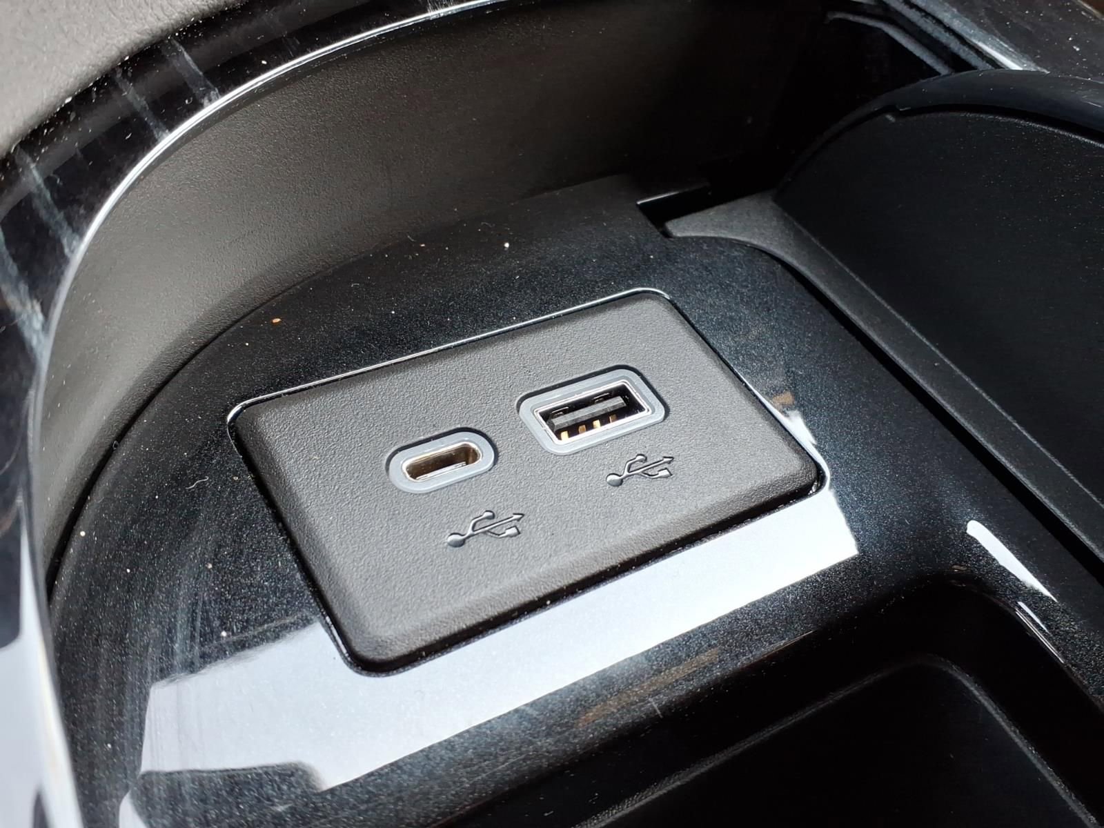 Used 2021 Cadillac Escalade ESV Sport w/ Driver Assist Tech Package AWD/4WD image 28