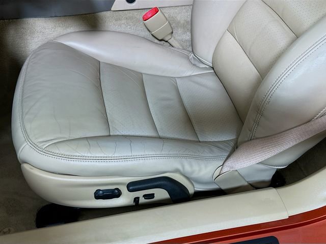 Used 2005 Chevrolet Corvette Convertible w/ Preferred Equipment Group image 19