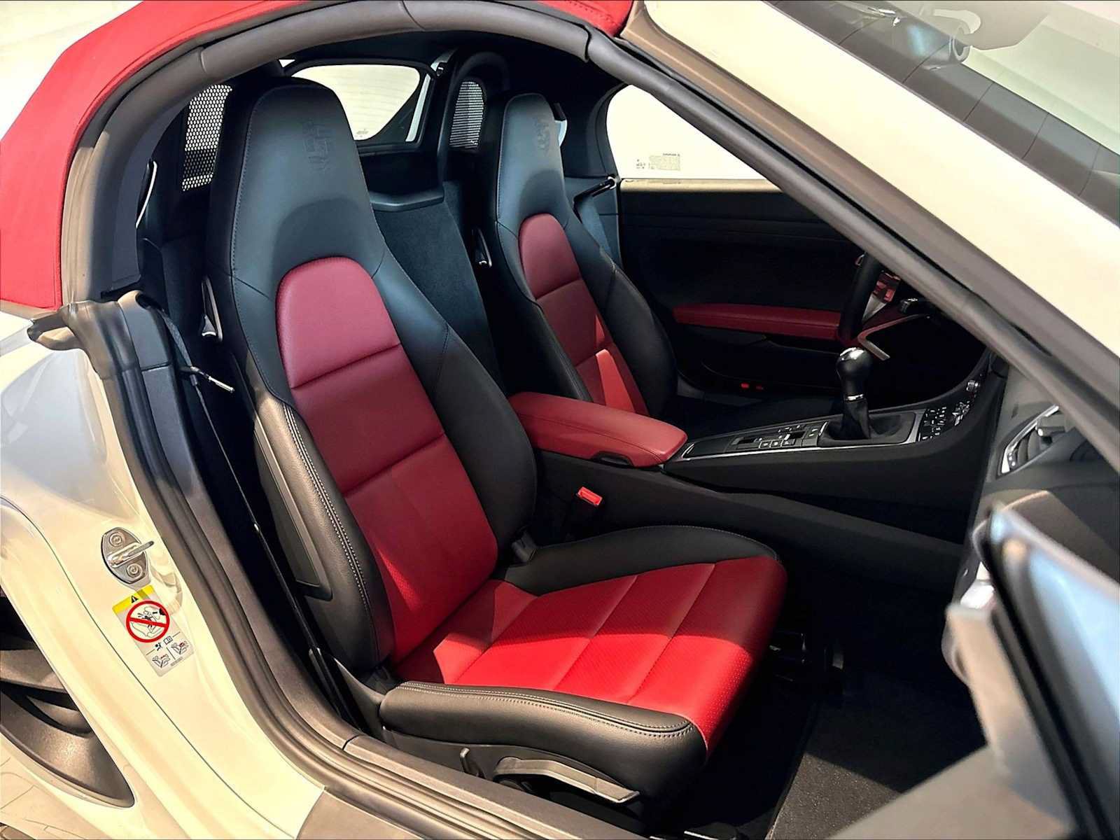 Used 2024 Porsche 718 Boxster S RWD image 23