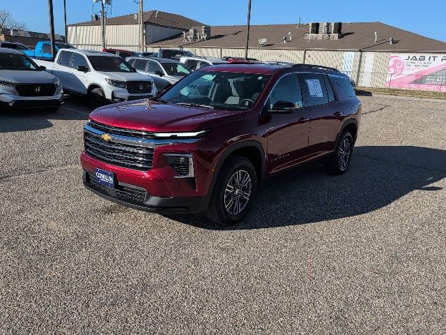 Used 2025 Chevrolet Traverse LT w/ Driver Confidence Package image 15