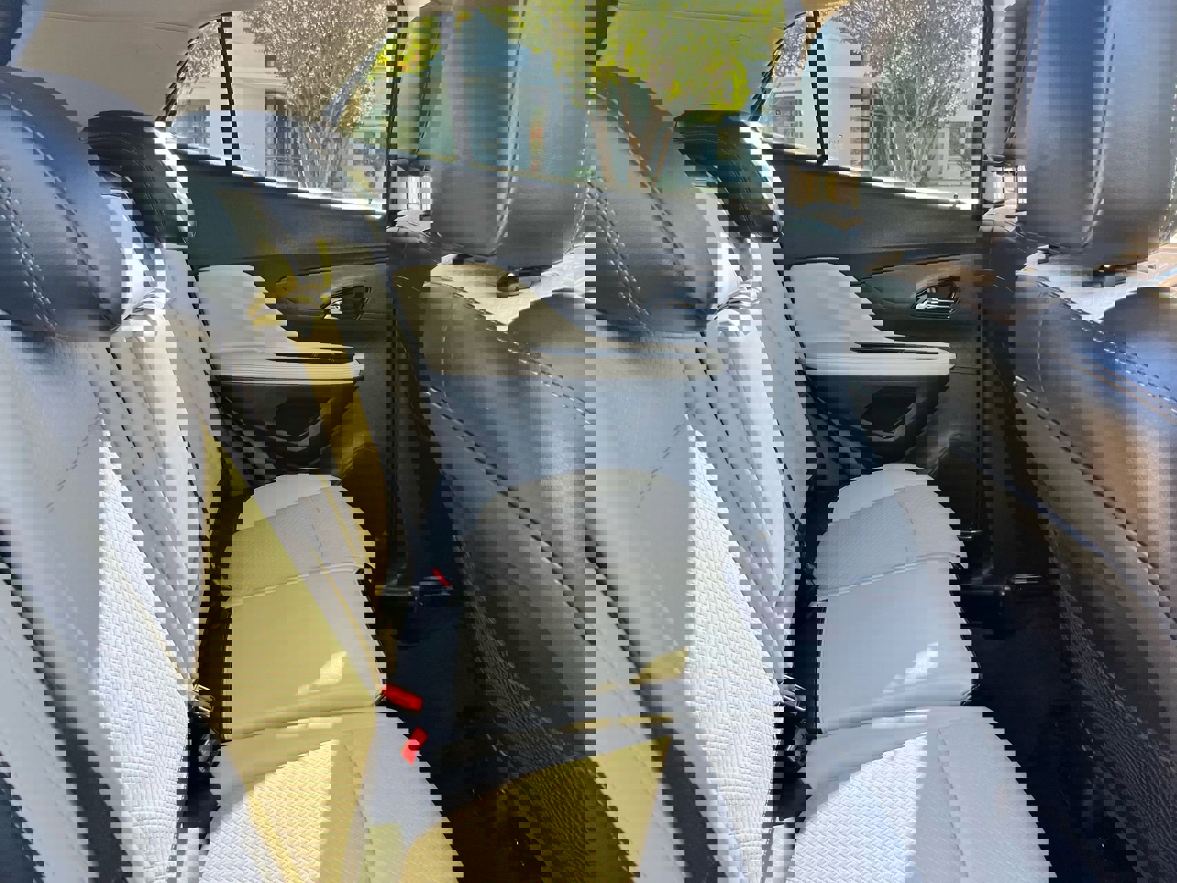 Used 2020 Buick Encore Preferred image 18