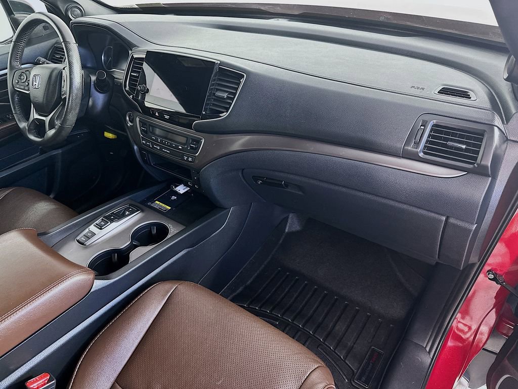 Used 2025 Honda Passport EX-L image 32