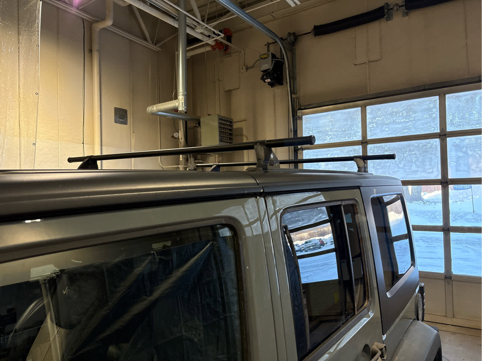 Used 2014 Jeep Wrangler Unlimited Rubicon w/ Connectivity Group image 14