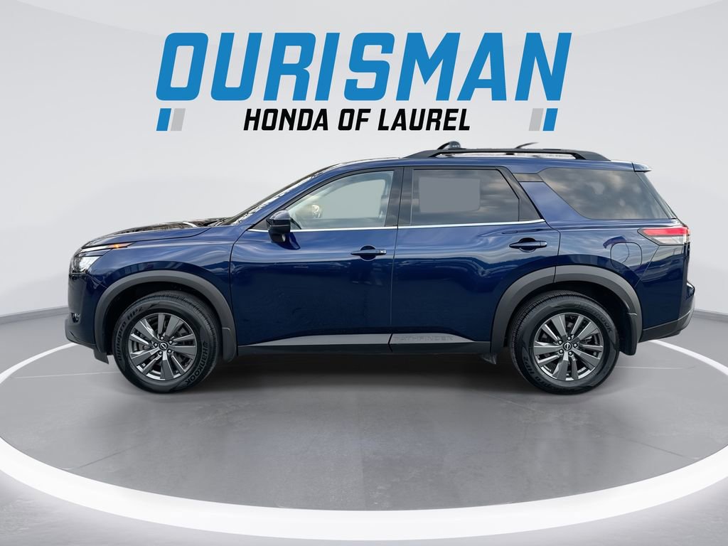 Used 2023 Nissan Pathfinder SV image 5
