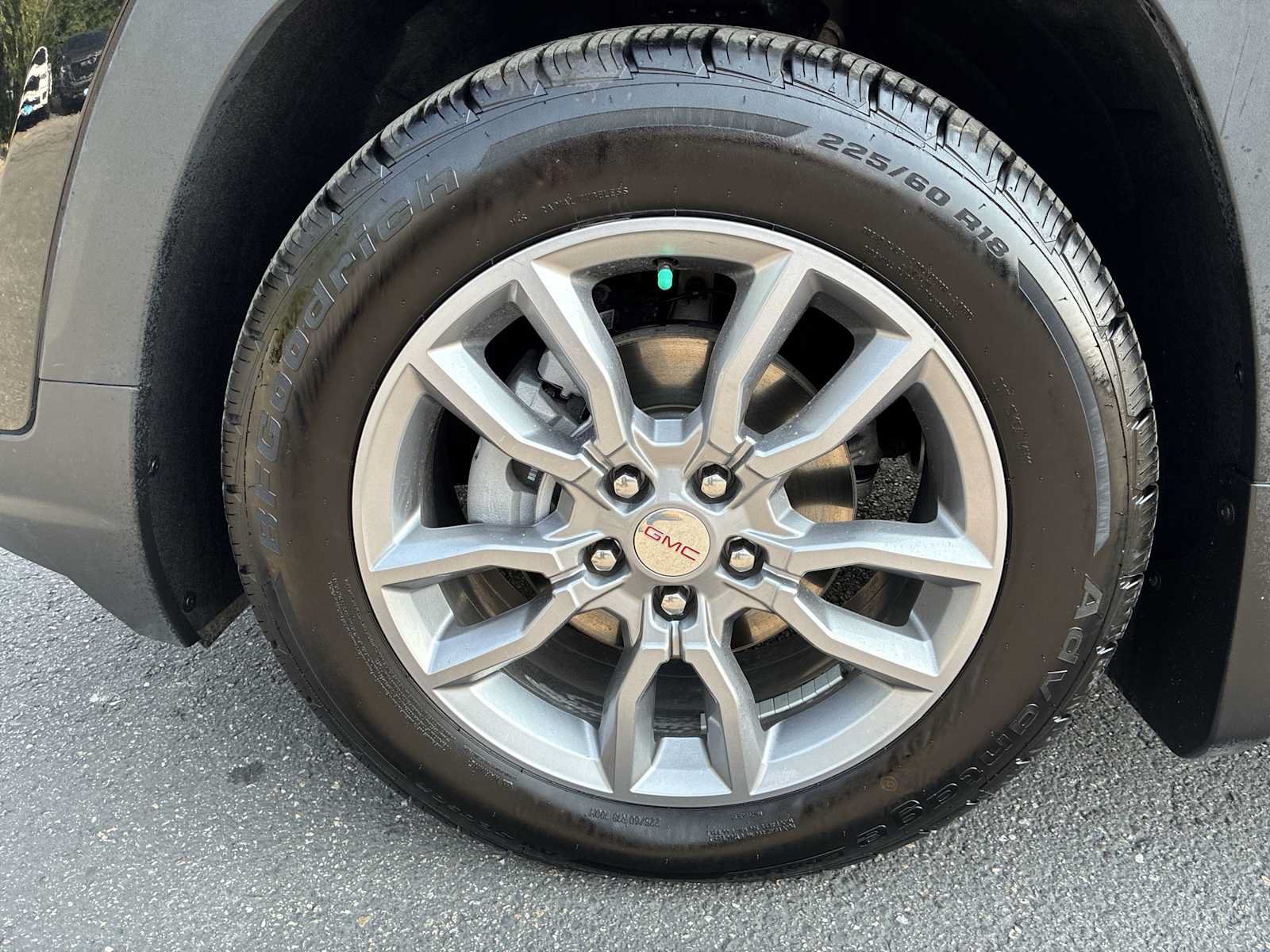 Used 2022 GMC Terrain SLT w/ LPO, Floor Liner Package AWD/4WD image 19