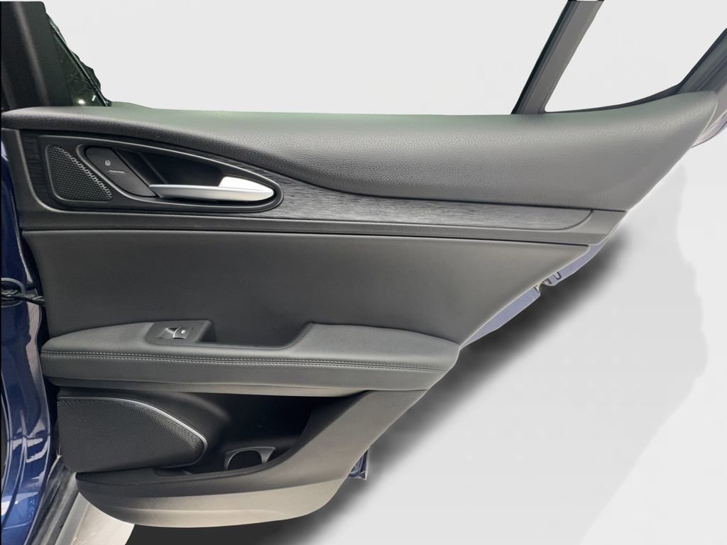 Used 2021 Alfa Romeo Stelvio Sprint w/ Sun & Sound Package image 27