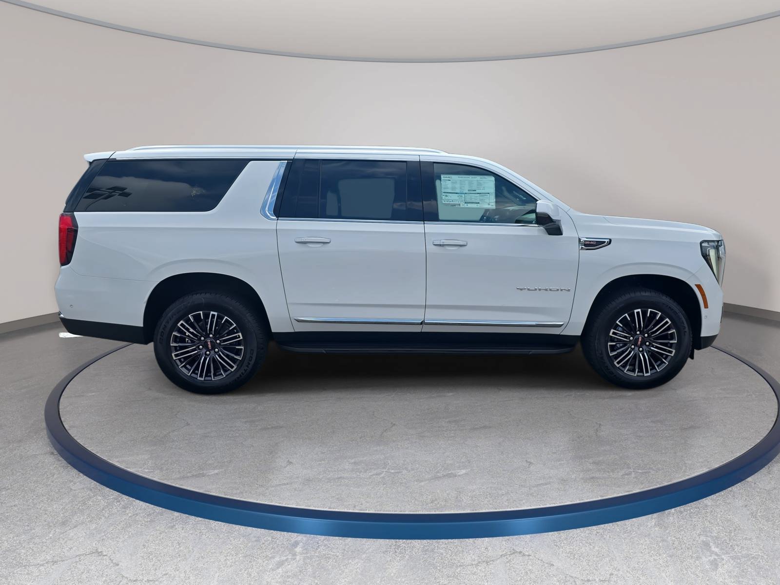 New 2026 GMC Yukon XL Elevation w/ LPO, Floor Liner Package AWD/4WD image 4