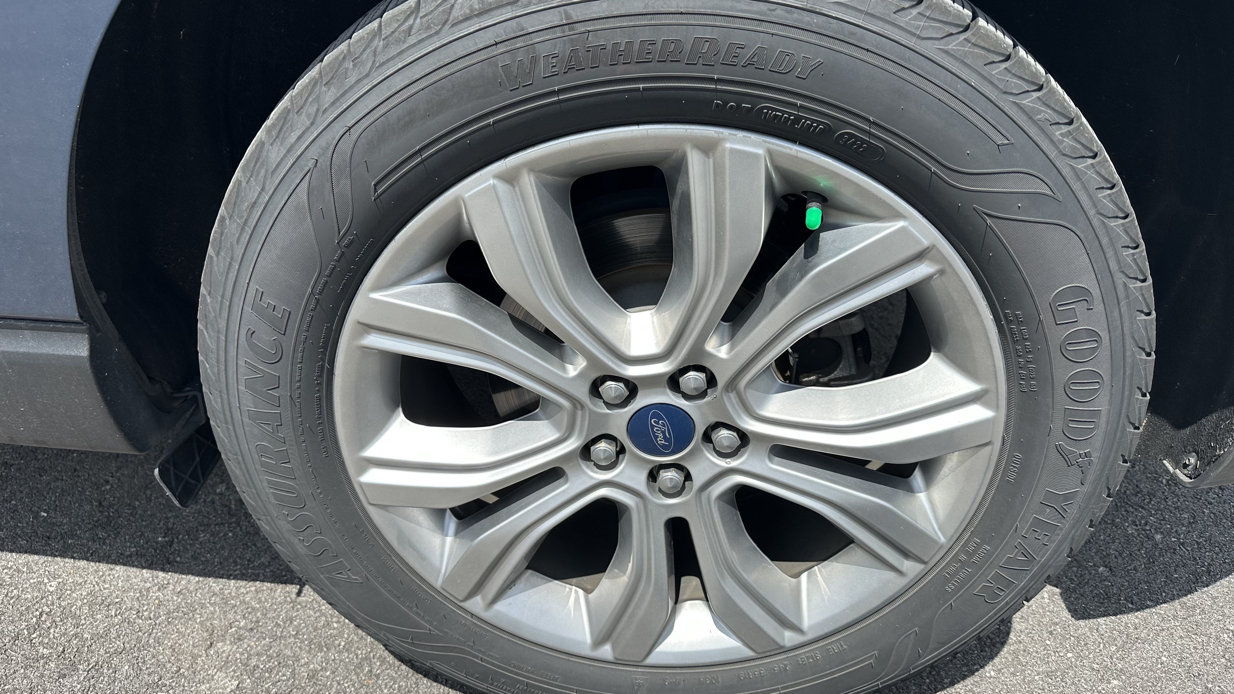 Used 2019 Ford Edge Titanium w/ Equipment Group 301A AWD/4WD image 14