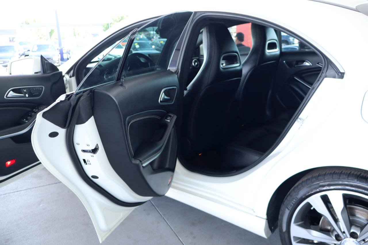 Used 2016 Mercedes-Benz CLA 250 image 31