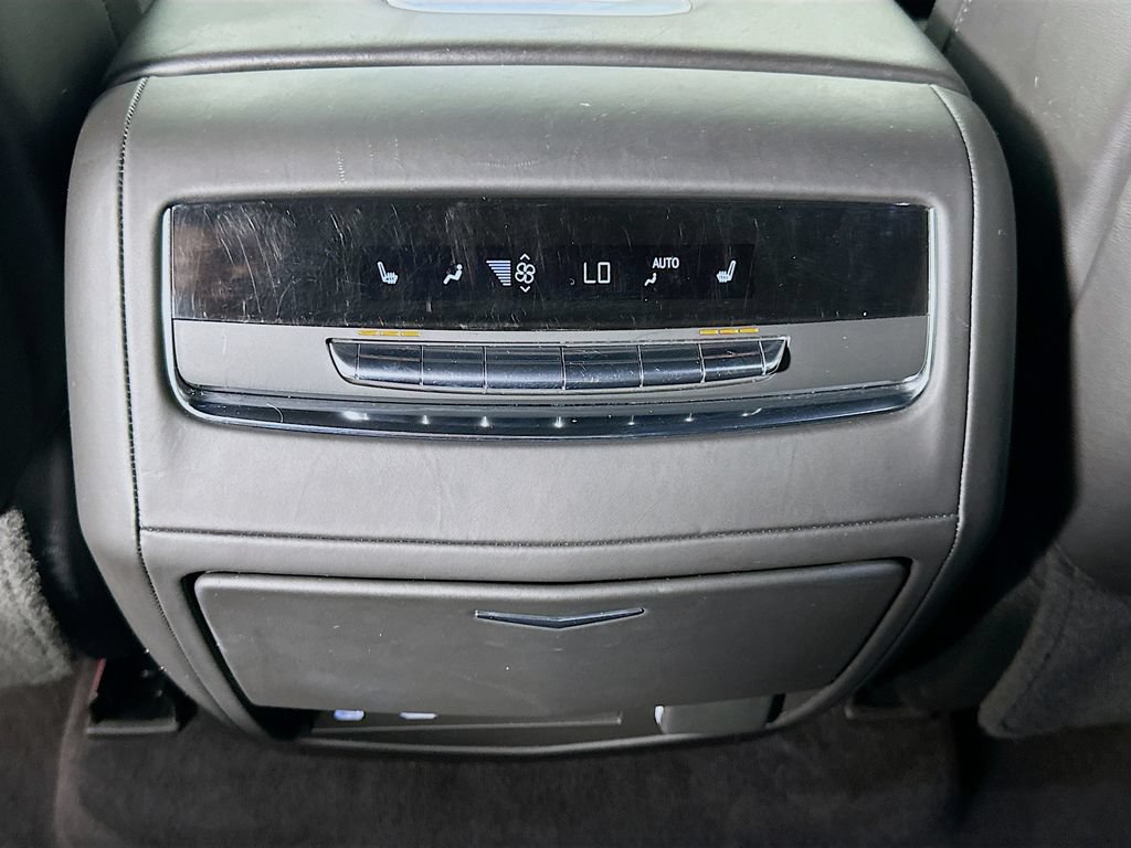 Used 2022 Cadillac Escalade ESV Sport Platinum AWD/4WD image 27
