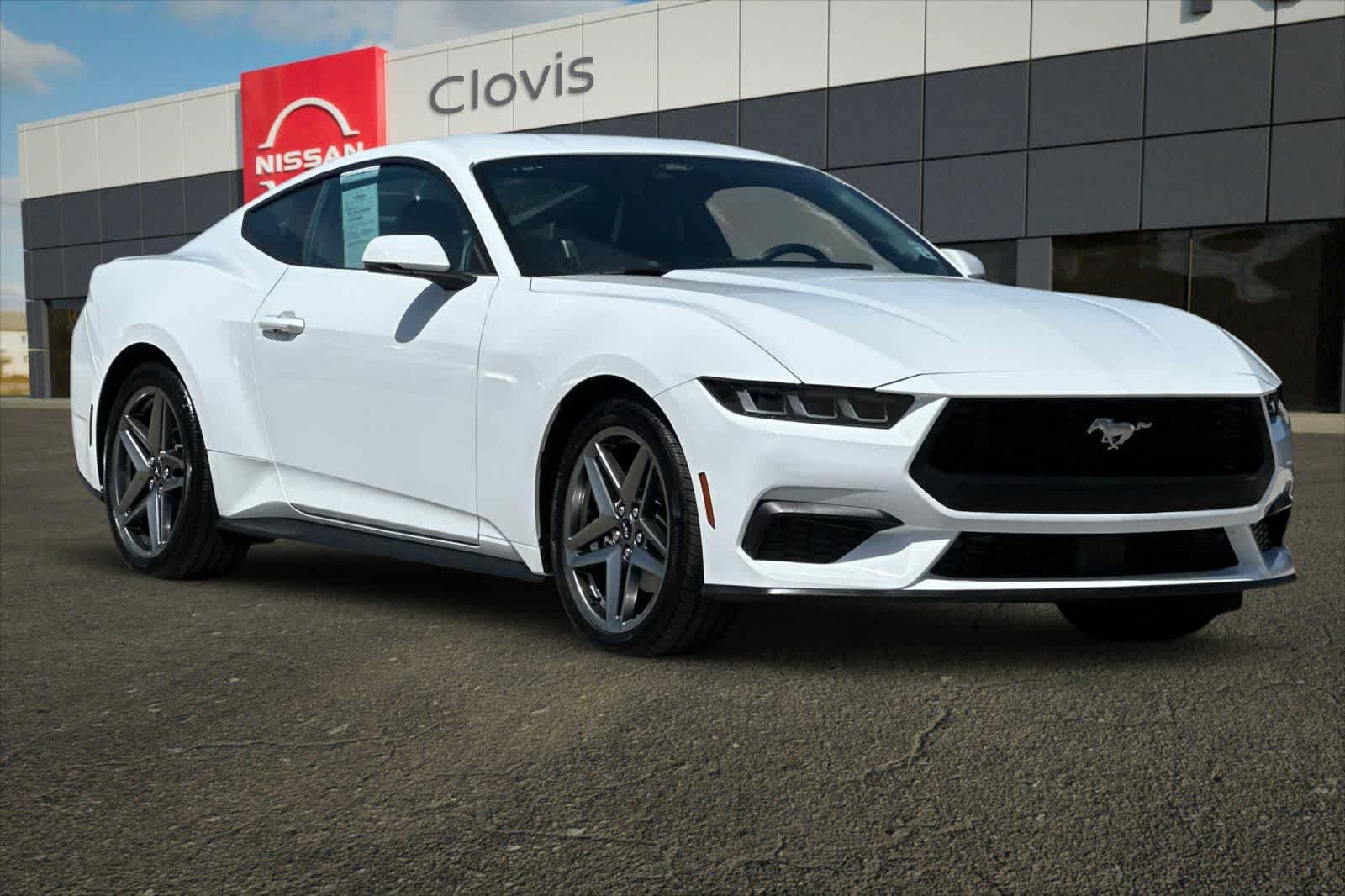 Used 2025 Ford Mustang Premium RWD image 10