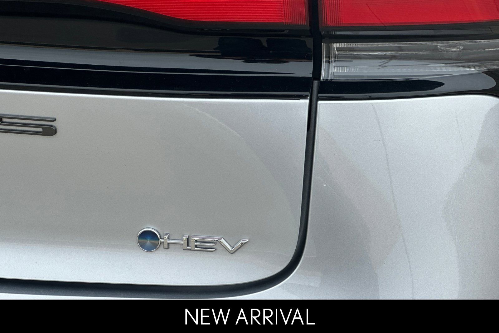 Used 2025 Toyota Prius LE image 28