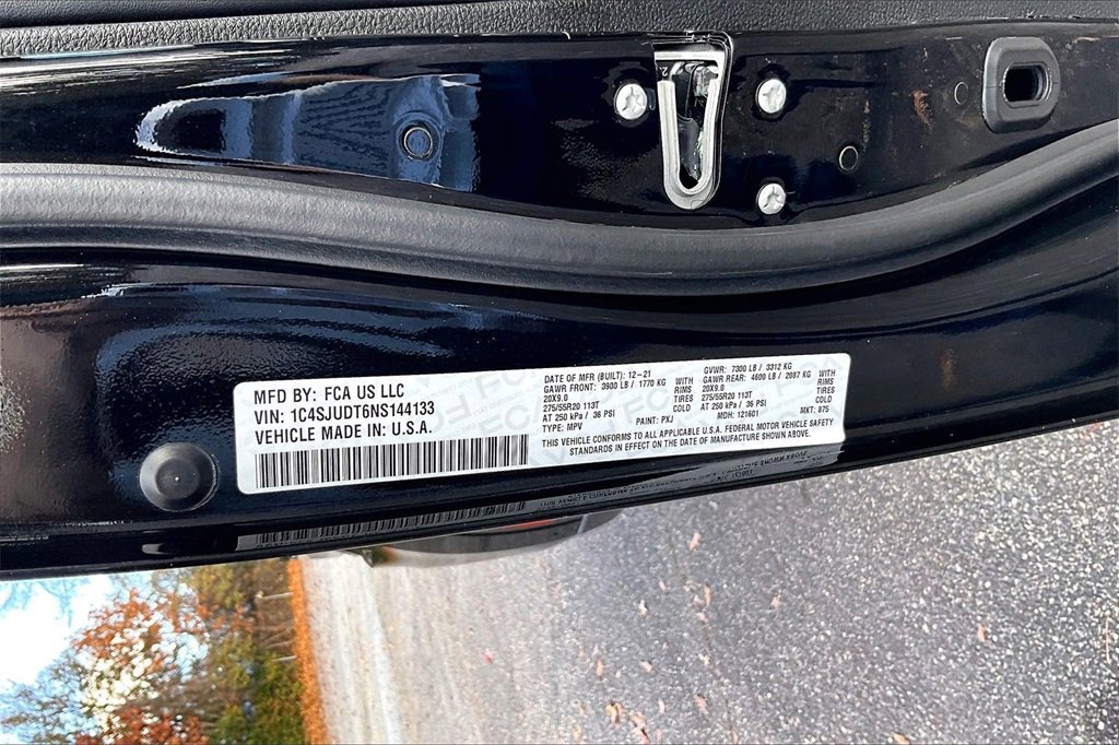 Used 2022 Jeep Wagoneer Series III w/ Flexible Seating Group image 17