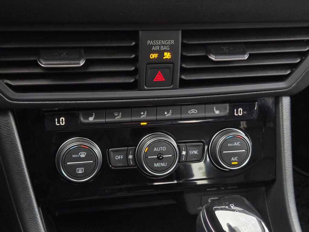 Used 2024 Volkswagen Jetta SE image 20