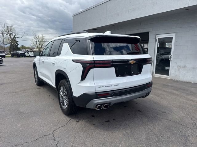 Used 2026 Chevrolet Traverse LT AWD/4WD image 4