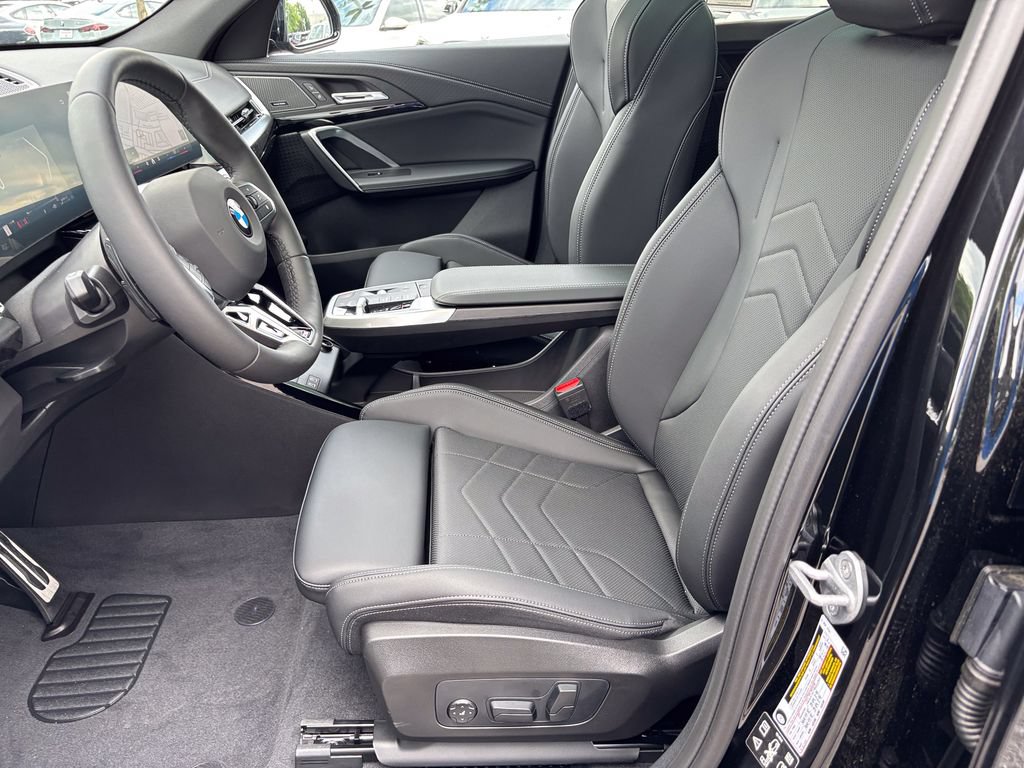 New 2026 BMW X2 xDrive28i w/ Technology Package AWD/4WD image 13