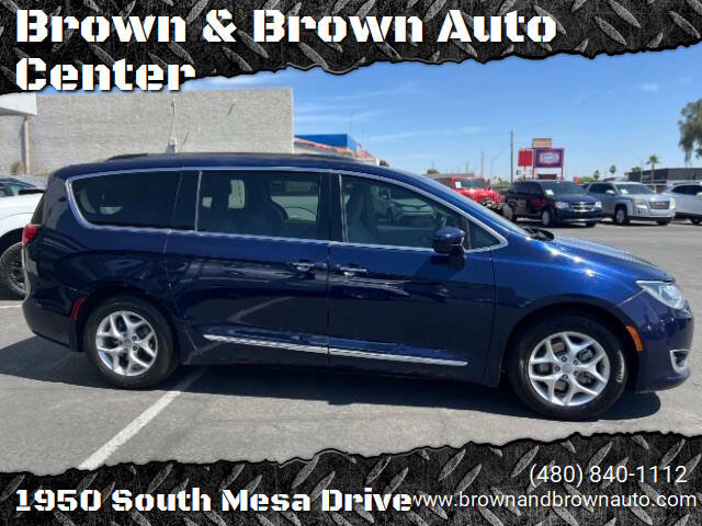 Used 2017 Chrysler Pacifica Touring-L w/ Tire & Wheel Group