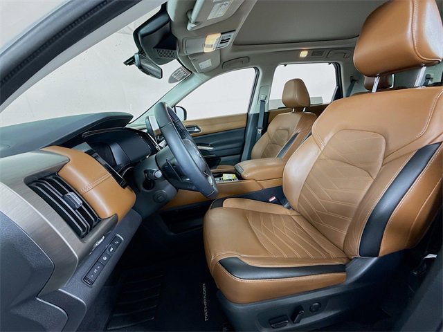 Certified 2023 Nissan Pathfinder Platinum image 5