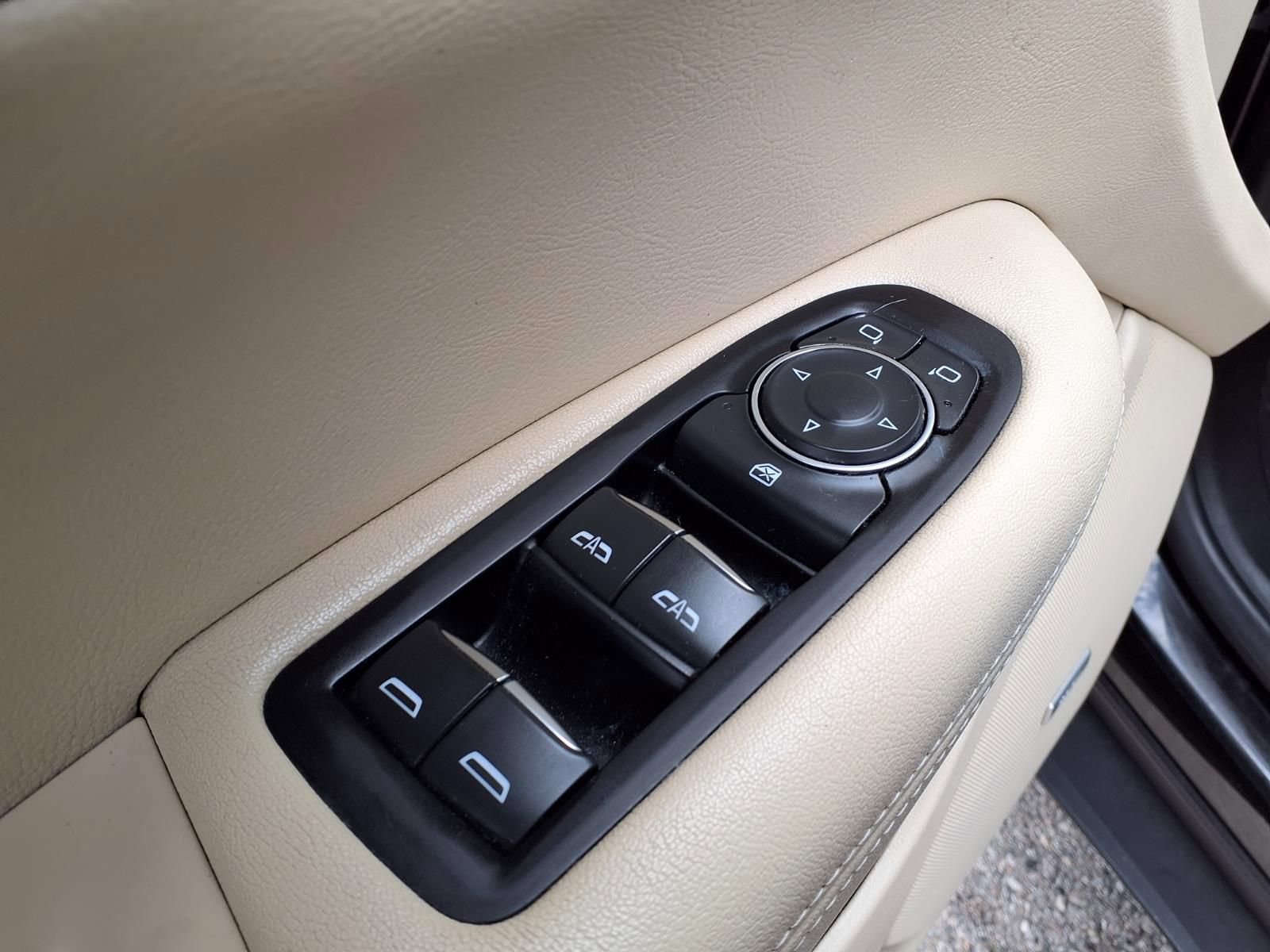 Used 2019 Cadillac XT5 FWD image 15