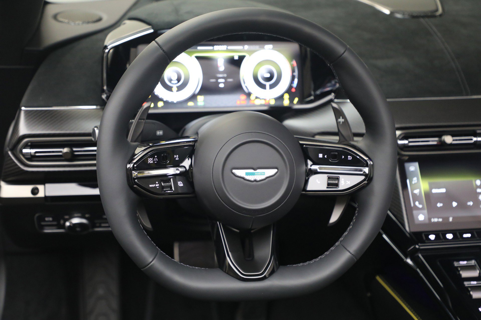 New 2026 Aston Martin V8 Vantage S RWD image 33