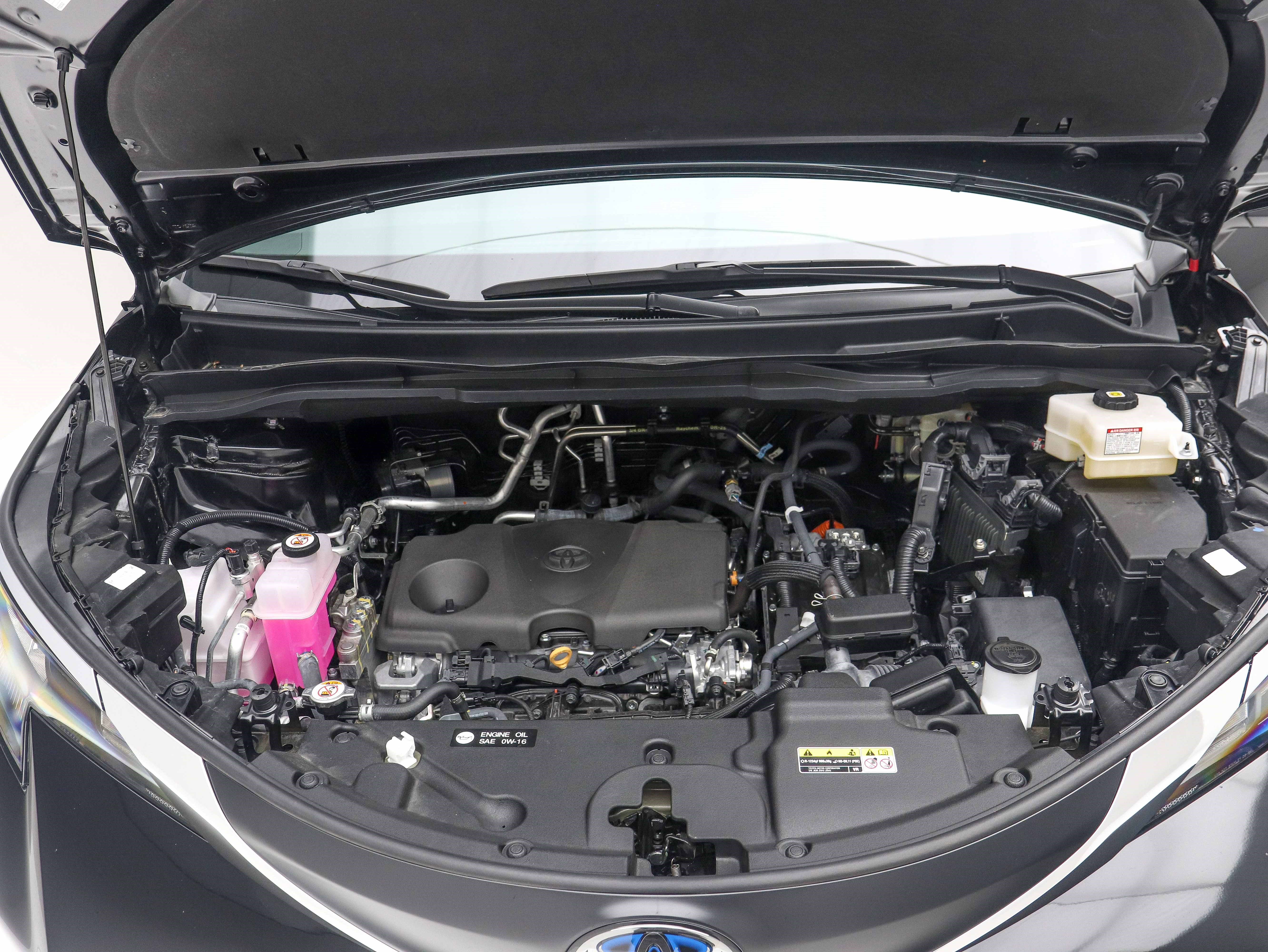 Used 2024 Toyota Sienna LE FWD image 38