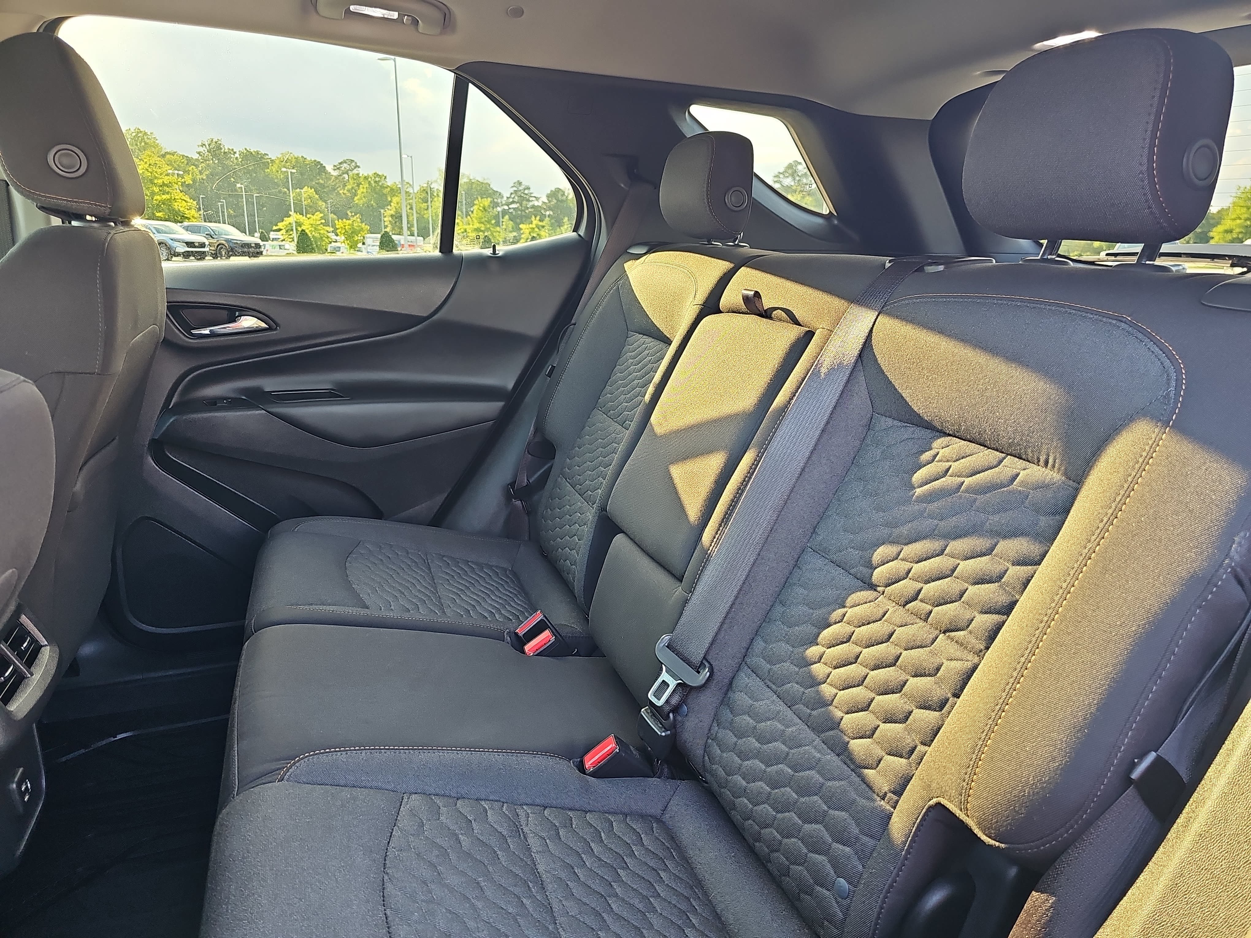 Used 2020 Chevrolet Equinox LT FWD image 15
