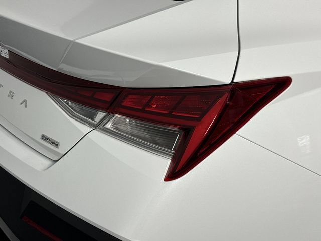 Used 2025 Hyundai Elantra Hybrid FWD image 40
