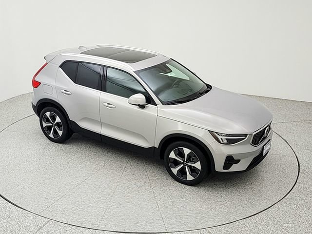 Certified 2023 Volvo XC40 B5 Plus w/ Protection Package Premier AWD/4WD image 15