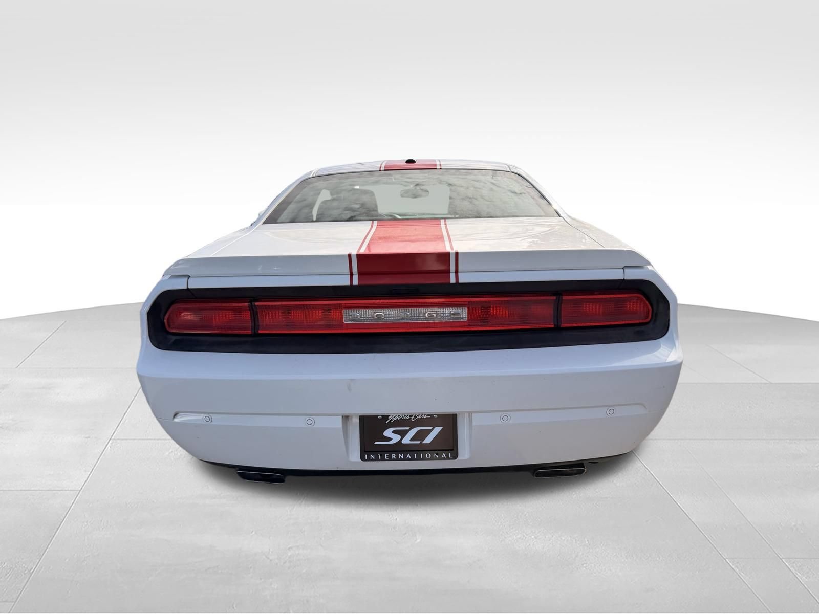 Used 2014 Dodge Challenger SXT RWD image 6