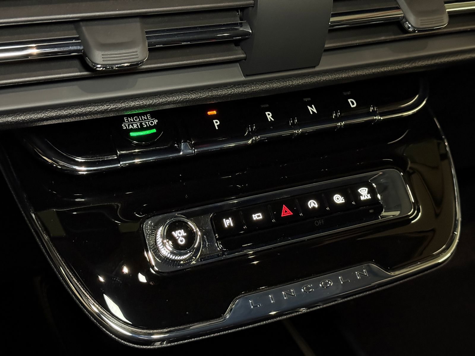 New 2026 Lincoln Corsair Premiere FWD image 25