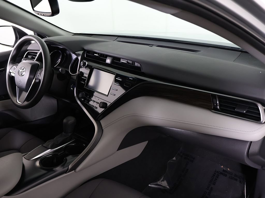 Used 2020 Toyota Camry LE w/ Convenience Package image 25