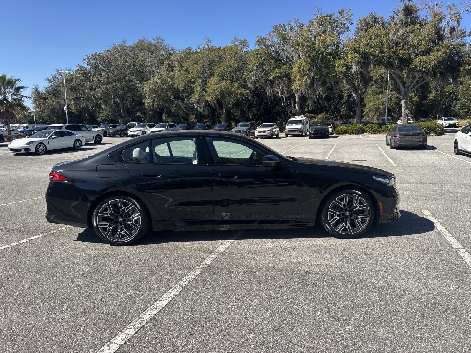 New 2026 BMW i5 eDrive40 RWD image 2