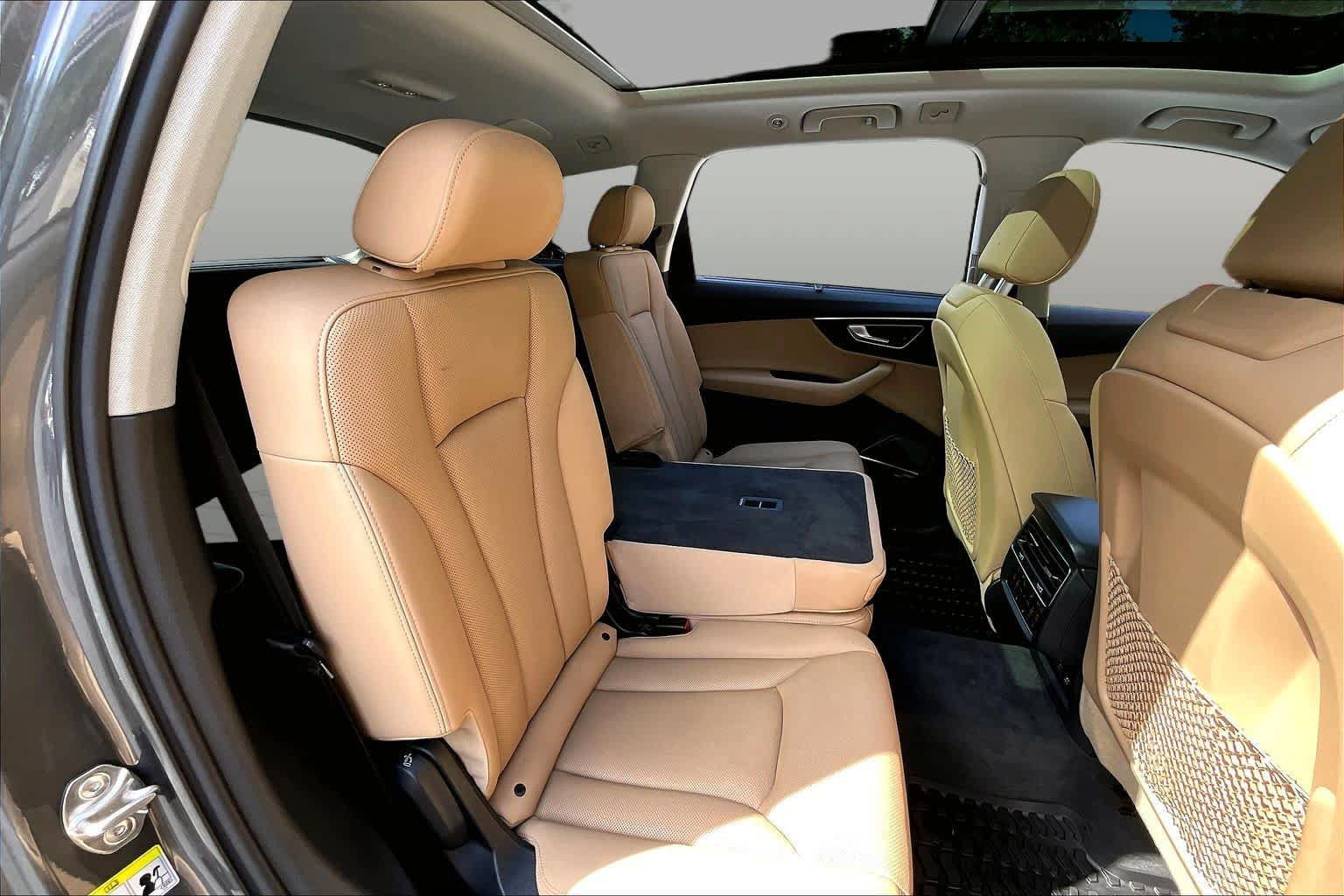 Used 2020 Audi Q7 3.0T Premium Plus AWD/4WD image 21