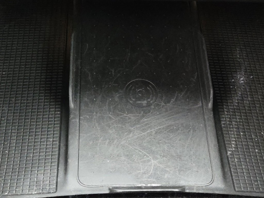 Used 2019 Volvo XC40 T5 R-Design image 17