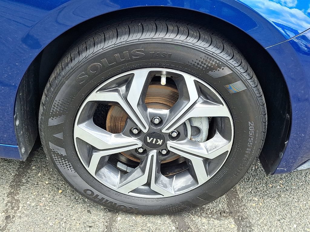 Used 2019 Kia Forte LXS FWD image 8