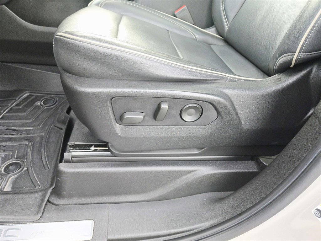 Used 2021 GMC Yukon SLT image 42