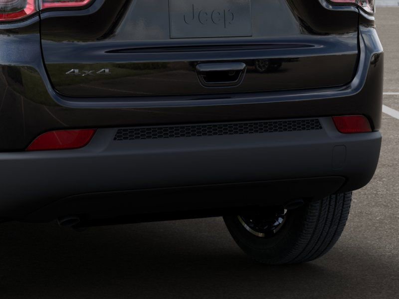 New 2025 Jeep Compass Latitude w/ Sun & Sound Group AWD/4WD image 14