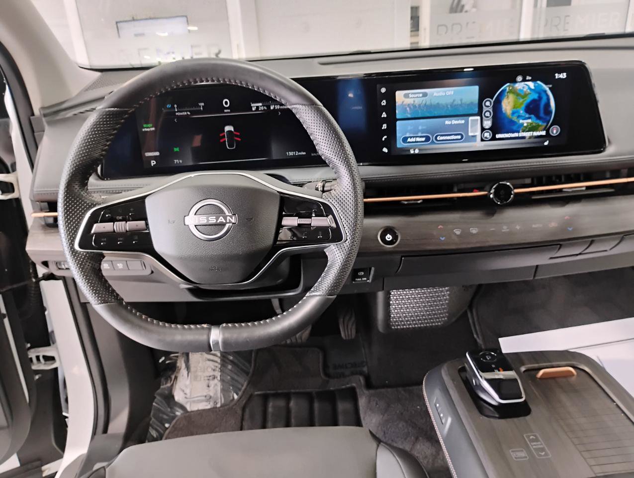 Used 2024 Nissan Ariya AWD image 18