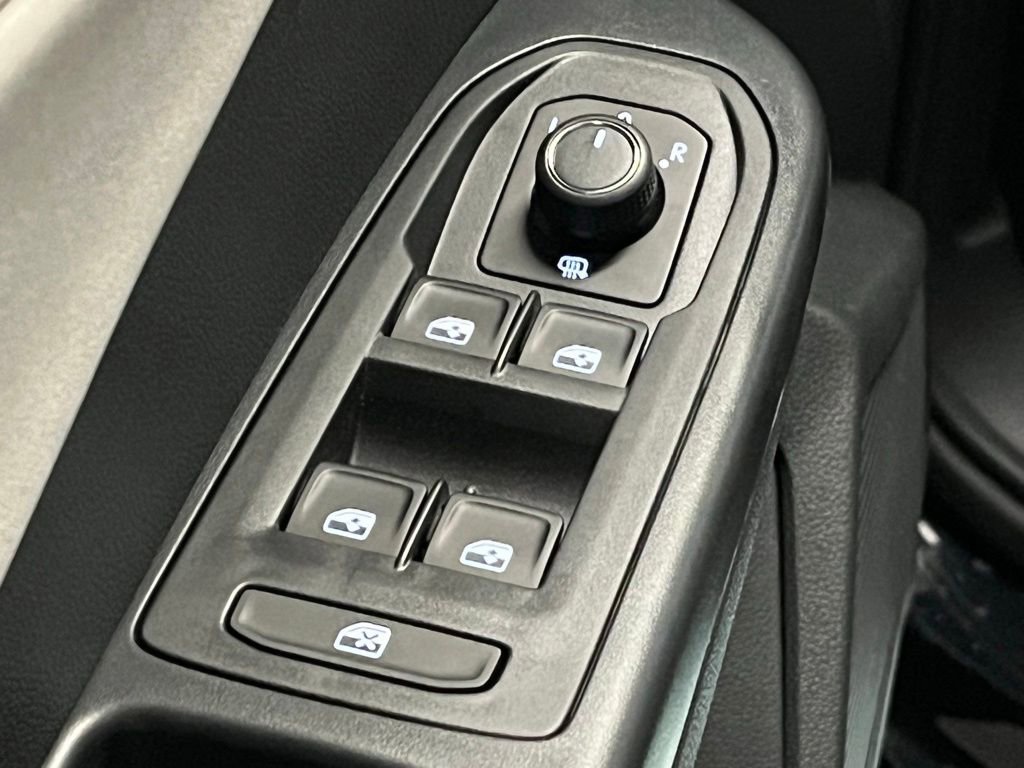 New 2026 Volkswagen Taos SE AWD/4WD image 17