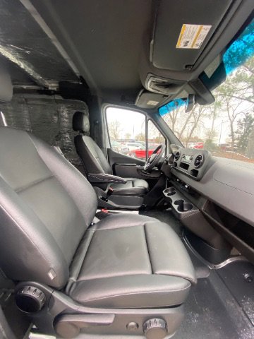 Used 2022 Mercedes-Benz Sprinter 2500 image 14