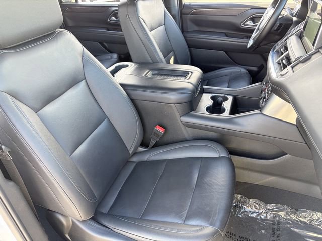 Used 2024 Chevrolet Suburban LT AWD/4WD image 19