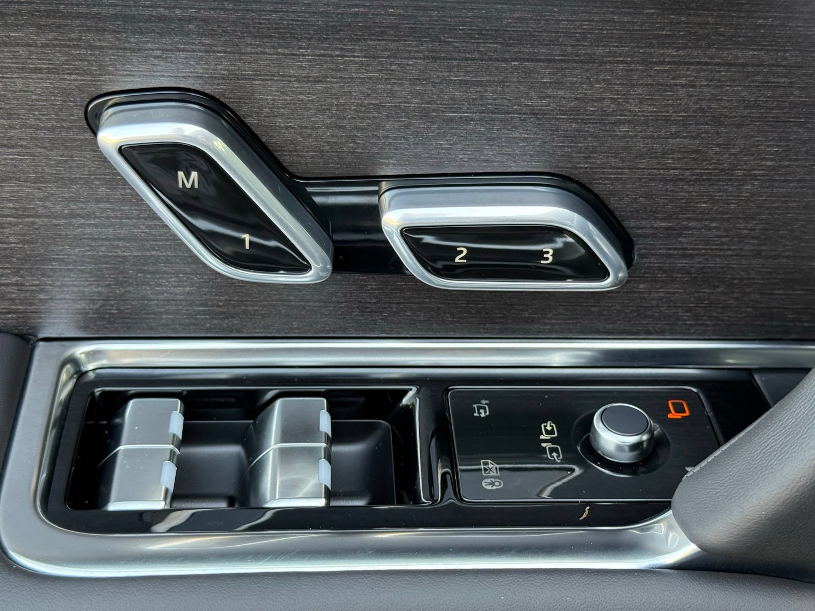 New 2026 Land Rover Range Rover SE AWD/4WD image 16