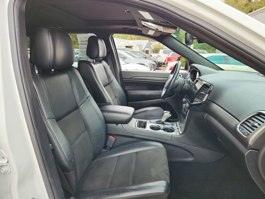 Used 2020 Jeep Grand Cherokee Altitude image 26