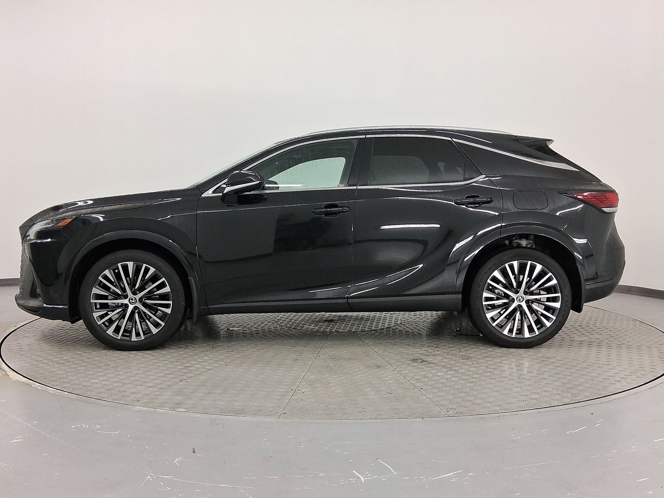 Certified 2023 Lexus RX 350 FWD image 2