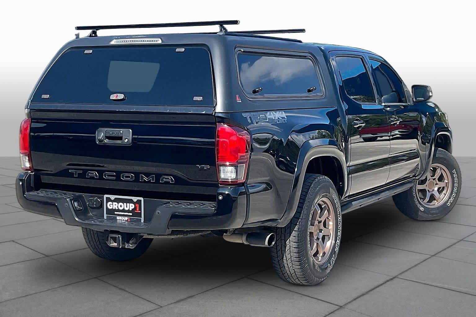 Used 2018 Toyota Tacoma TRD Sport w/ Technology Package AWD/4WD image 13