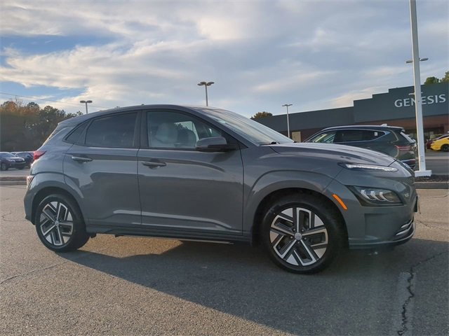 Used 2023 Hyundai Kona Limited image 2