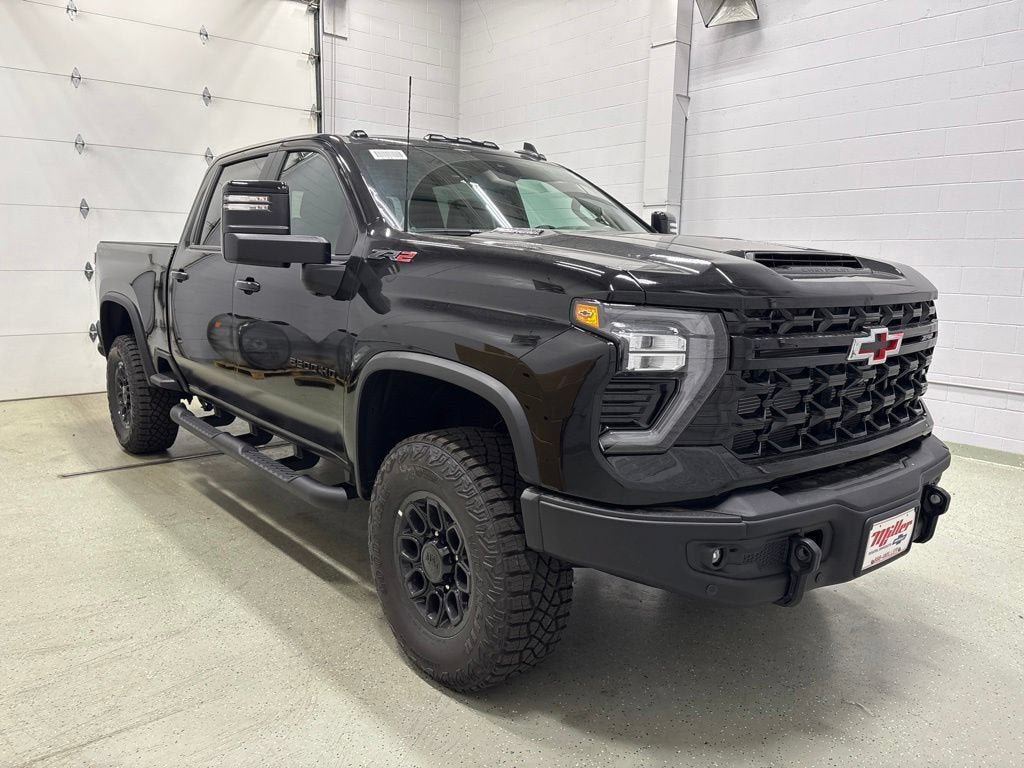 New 2026 Chevrolet Silverado 2500 ZR2 w/ ZR2 Bison Edition AWD/4WD image 2