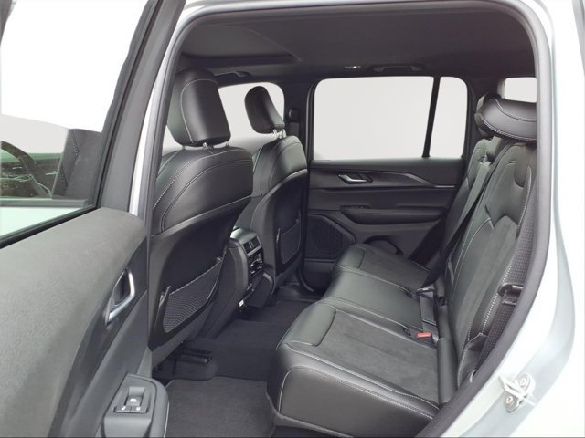 New 2025 Jeep Grand Cherokee L Limited w/ Luxury Tech Group II AWD/4WD image 12
