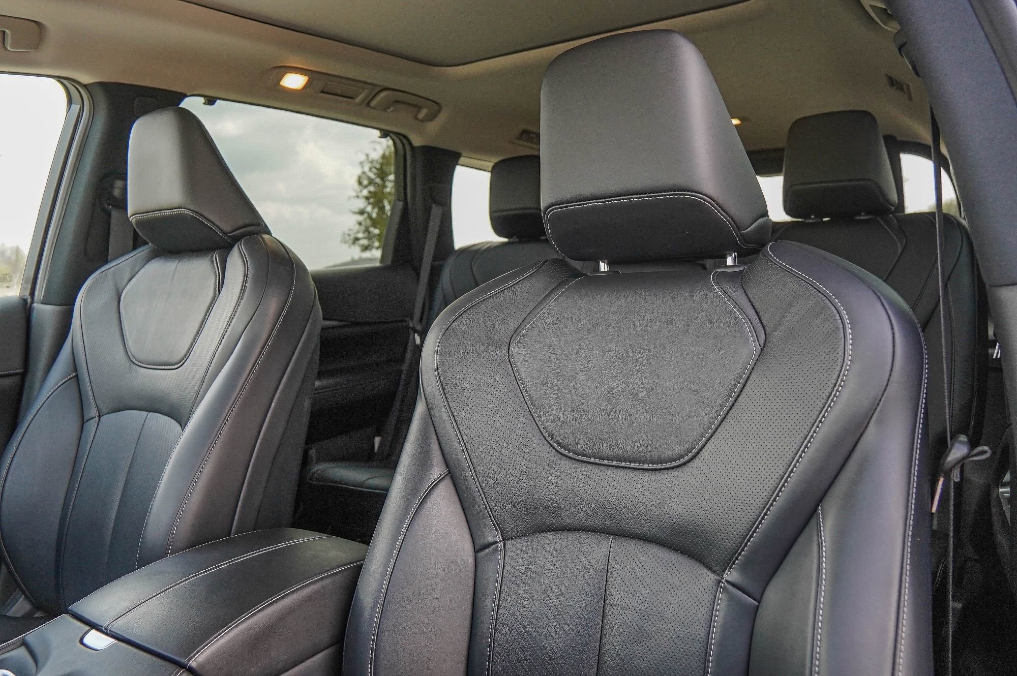 Certified 2023 INFINITI QX60 Luxe w/ Vision Package image 11